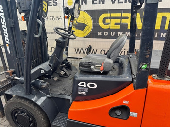 Diesel forklift Doosan D 40 SC-7: picture 3