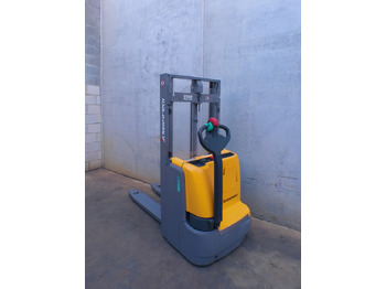 Stacker JUNGHEINRICH EJC