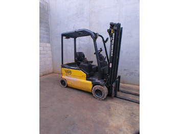 Electric forklift OM