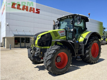 Farm tractor CLAAS Axion 810