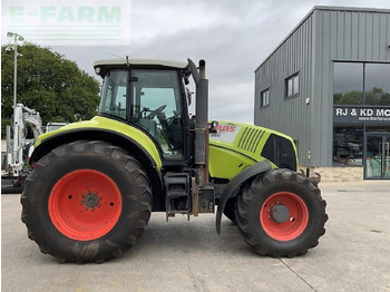 Farm tractor CLAAS Axion 820