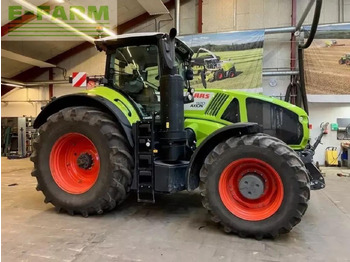Farm tractor CLAAS Axion 920