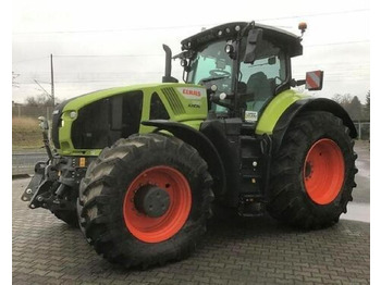 Farm tractor CLAAS Axion 930