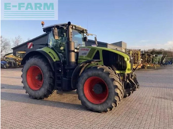 Farm tractor CLAAS Axion 930