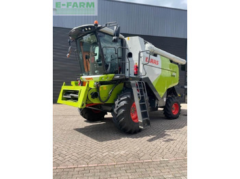 Combine harvester CLAAS