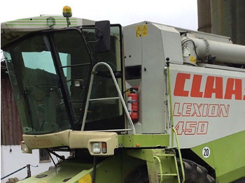 Combine harvester CLAAS Lexion