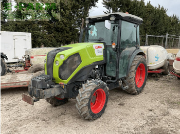 Farm tractor CLAAS Nexos