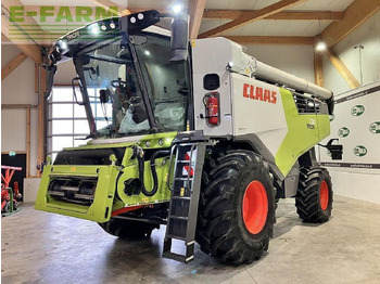 Combine harvester CLAAS