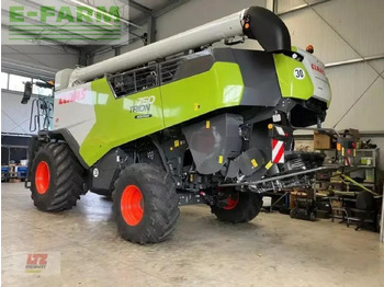 Combine harvester CLAAS