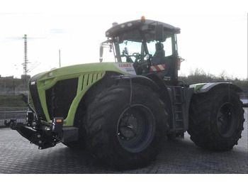 Farm tractor CLAAS Xerion 5000