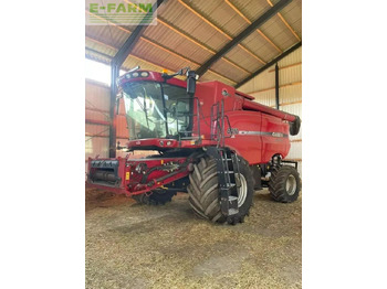 Combine harvester CASE IH