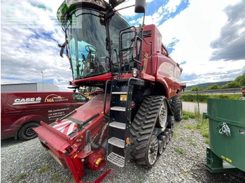 Combine harvester CASE IH Axial-Flow