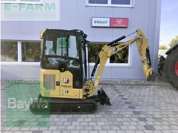Mini excavator CATERPILLAR 302