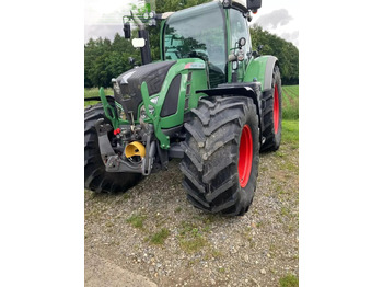 Farm tractor FENDT 724 Vario