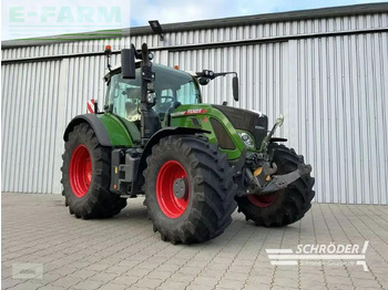 Farm tractor FENDT 724 Vario