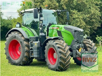 Farm tractor FENDT 724 Vario