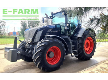 Farm tractor FENDT 826 Vario