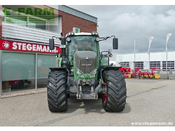 Farm tractor FENDT 826 Vario