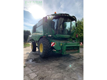 Combine harvester JOHN DEERE T660