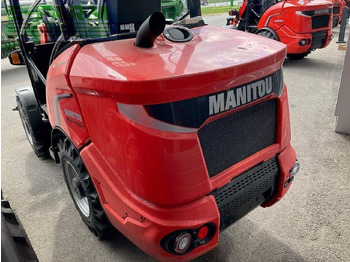 Compact loader