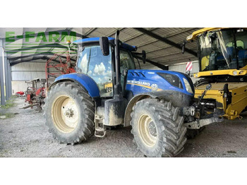 Farm tractor NEW HOLLAND T7.225