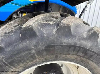 Farm tractor New Holland t7.270 ac: picture 3 Farm tractor New Holland t7.270 ac: picture 3