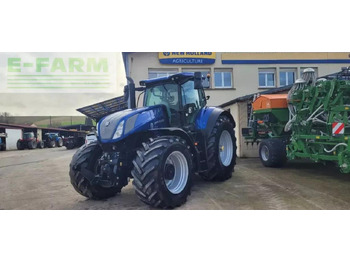 Farm tractor NEW HOLLAND T7