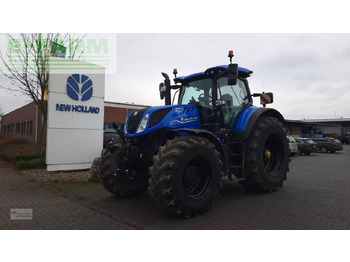 Farm tractor NEW HOLLAND T7