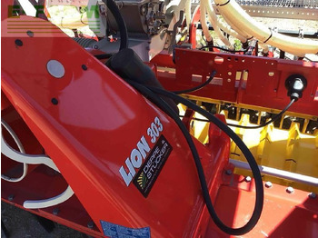 Seed drill Pöttinger aerosem 3002 add + lion 303: picture 3
