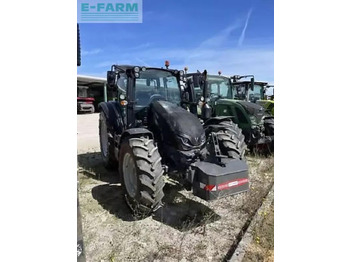 Farm tractor VALTRA