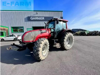 Farm tractor VALTRA