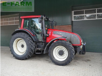 Farm tractor VALTRA T151