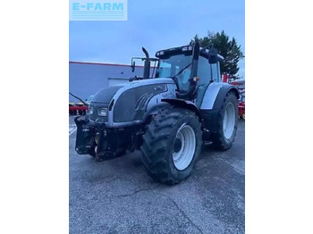 Farm tractor VALTRA T172