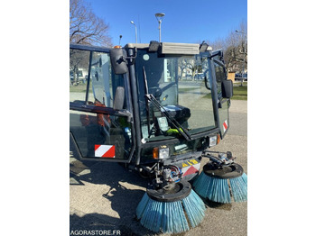 Road sweeper BALAYEUSE SCHMIDT SWINGO 2001+ UNE BALAYEUSE BOSCHUNG 2001: picture 2 Road sweeper BALAYEUSE SCHMIDT SWINGO 2001+ UNE BALAYEUSE BOSCHUNG 2001: picture 2