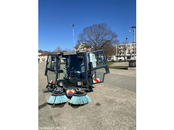 Road sweeper BALAYEUSE SCHMIDT SWINGO 2001+ UNE BALAYEUSE BOSCHUNG 2001: picture 5 Road sweeper BALAYEUSE SCHMIDT SWINGO 2001+ UNE BALAYEUSE BOSCHUNG 2001: picture 5