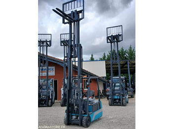 Electric forklift BAOLI