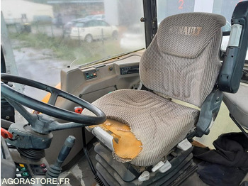 Farm tractor TRACTEUR RENAULT ERGOS446 avec chargeur FAUCHEUX F26R 7580h: picture 5