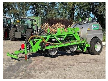 Fertilizer spreader