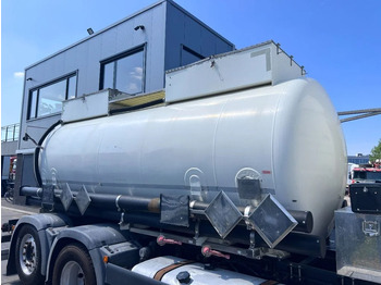 MAN TGX 26.560 6X2 EURO 6 - 11.500L VACUUM CLEANER - 2 COMPARTIMENTEN + INTARDER leasing MAN TGX 26.560 6X2 EURO 6 - 11.500L VACUUM CLEANER - 2 COMPARTIMENTEN + INTARDER: picture 4 MAN TGX 26.560 6X2 EURO 6 - 11.500L VACUUM CLEANER - 2 COMPARTIMENTEN + INTARDER leasing MAN TGX 26.560 6X2 EURO 6 - 11.500L VACUUM CLEANER - 2 COMPARTIMENTEN + INTARDER: picture 4