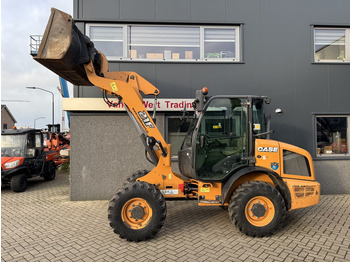 Wheel loader CASE
