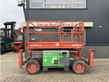 Scissor lift SKYJACK