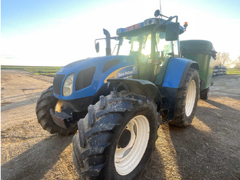 Farm tractor NEW HOLLAND TVT