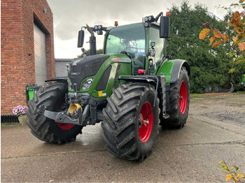 Farm tractor FENDT 724 Vario
