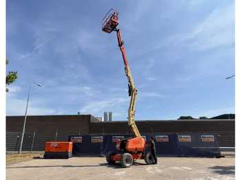 Aerial platform JLG