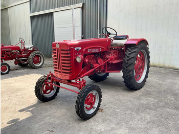 Farm tractor McCORMICK