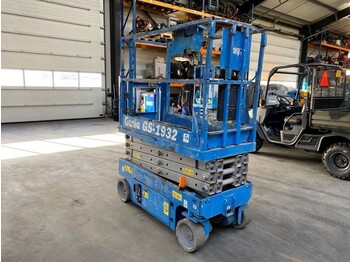 Scissor lift Genie GS 1932 Elektrische Schaarhoogwerker 7.8 meter werkhoogte 304 uur !: picture 2