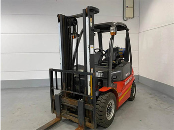 LPG forklift Manitou MI25G: picture 3