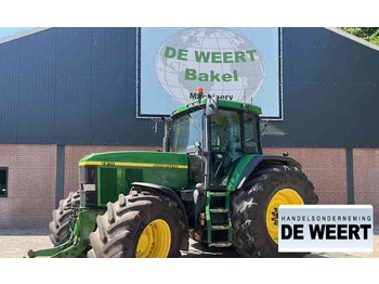 Farm tractor JOHN DEERE