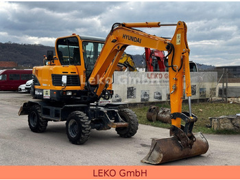 Wheel excavator HYUNDAI