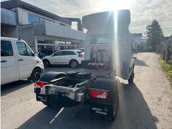 Mini artic tractor unit Mercedes-Benz SPRINTER 519: picture 3